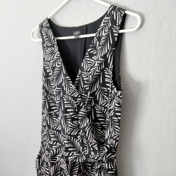 Ann Taylor LOFT Tropical Palm Print Wrap Romper Shorts Black White Sleeveless 6 - Picture 4 of 16